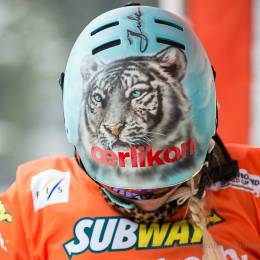 Julie Zoog (SUI) kurz vor dem Start zur Qualifikation zum Weltcup-Finale im Snowboard-Parallelslalom in Winterberg